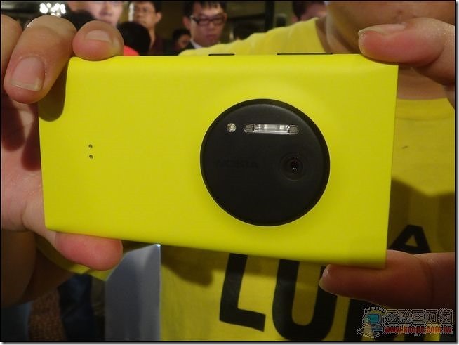 Nokia Lumia 1020-12 Nokia Lumia 1020-12