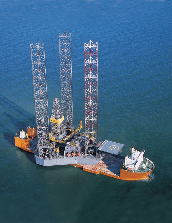 台灣製造的巨型重載船-藍馬林魚號重載船(MV Blue Marlin) - 電腦王阿達 Black_4