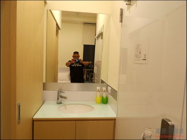 卡樂町旅店 ColorMix Hotel & Hostel - 位於西門町,短期商務與背包客的平價優質住宿選擇 - 電腦王阿達 20140817_193300