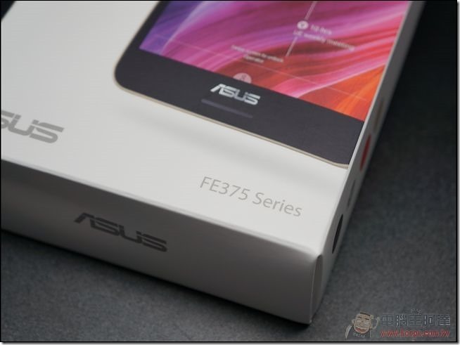 ASUS Fonepad unbox02 ASUS Fonepad unbox02