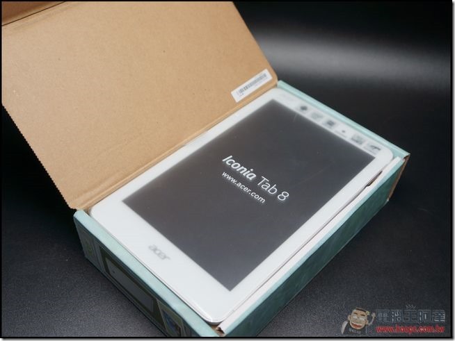 Acer Iconia Tab8 unbox03 Acer Iconia Tab8 unbox03