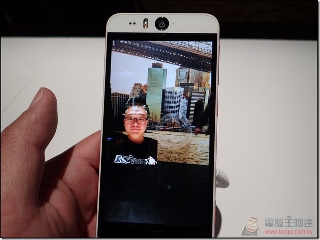 HTC Desire EYE (20) HTC Desire EYE (20)