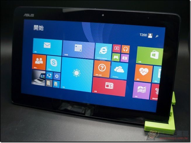 ASUS_T200_09 ASUS_T200_09