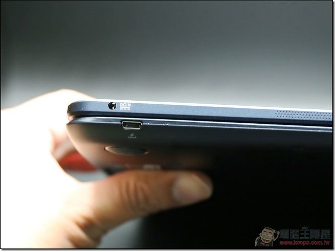 ASUS-T300-CHI-UNBOX-17 ASUS-T300-CHI-UNBOX-17