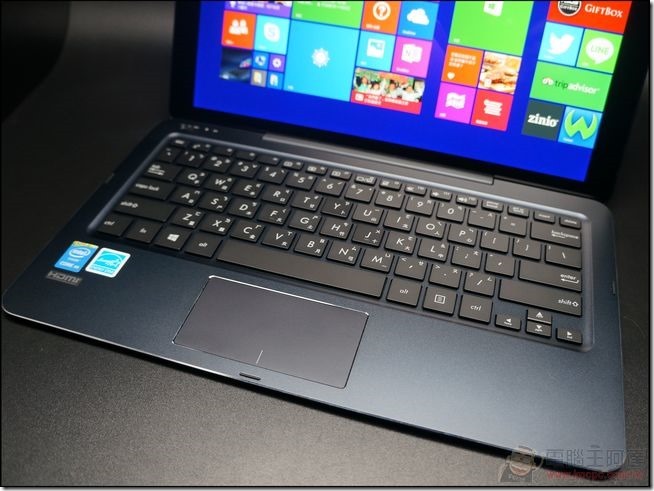 ASUS-T300-CHI-UNBOX-23 ASUS-T300-CHI-UNBOX-23