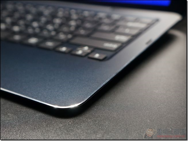 ASUS-T300-CHI-UNBOX-27 ASUS-T300-CHI-UNBOX-27