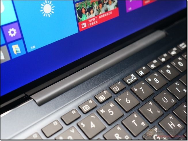 ASUS-T300-CHI-UNBOX-30 ASUS-T300-CHI-UNBOX-30