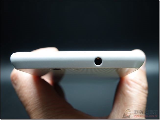 ELUGA-U2開箱-13 ELUGA-U2開箱-13