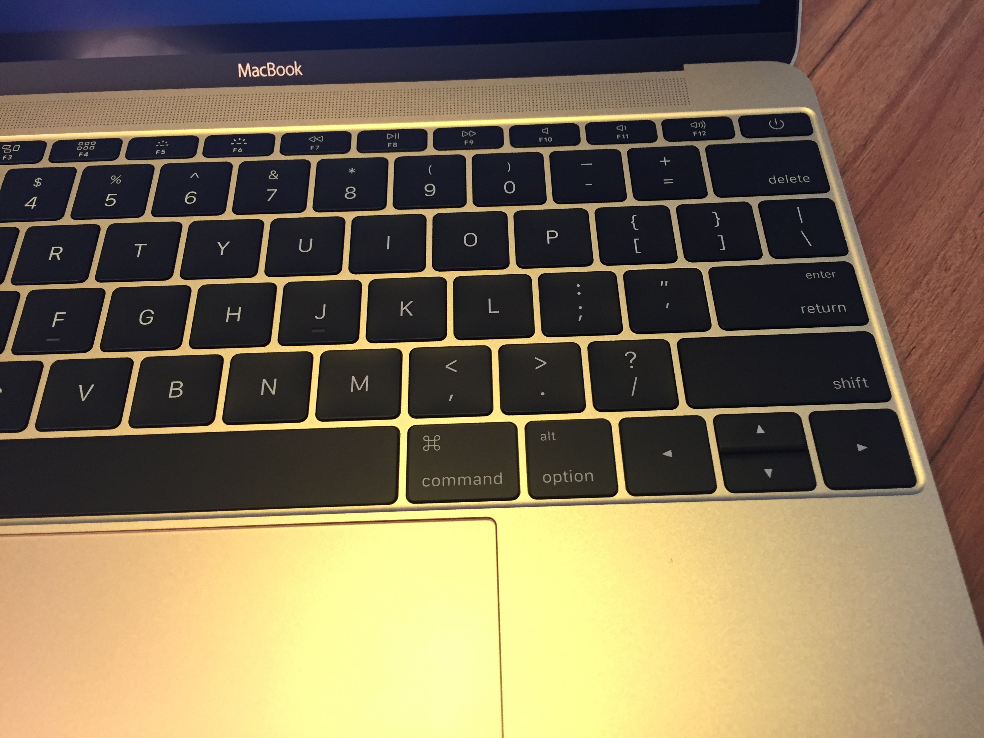 今天踢到金色 Macbook,係金A!! - 電腦王阿達 2015-05-01 154023
