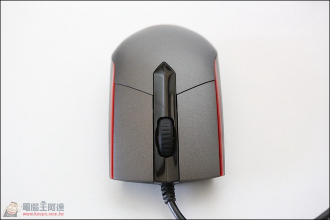 千元內最強!可更換微動開關的 ASUS ROG SICA 電競滑鼠 - 電腦王阿達 005