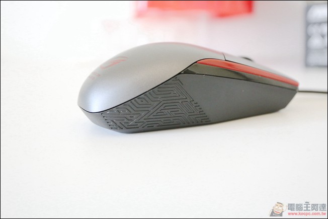 千元內最強!可更換微動開關的 ASUS ROG SICA 電競滑鼠 - 電腦王阿達 007