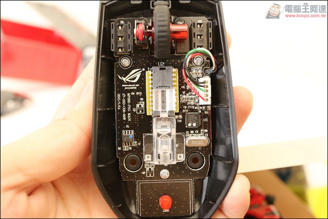 千元內最強!可更換微動開關的 ASUS ROG SICA 電競滑鼠 - 電腦王阿達 012