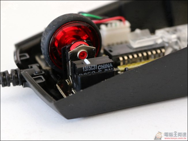千元內最強!可更換微動開關的 ASUS ROG SICA 電競滑鼠 - 電腦王阿達 013