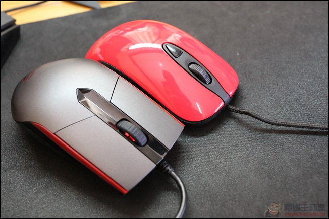 千元內最強!可更換微動開關的 ASUS ROG SICA 電競滑鼠 - 電腦王阿達 021