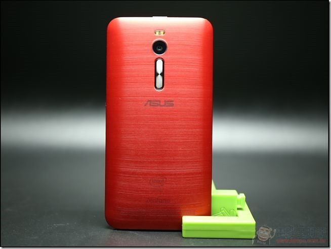 ZenFone2-Unboxing-12 ZenFone2-Unboxing-12