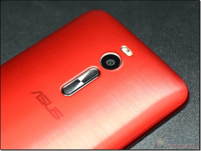 ZenFone2-Unboxing-13 ZenFone2-Unboxing-13