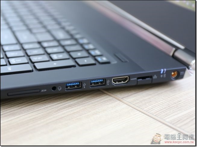Aspire-V17-NITRO (15) Aspire-V17-NITRO (15)