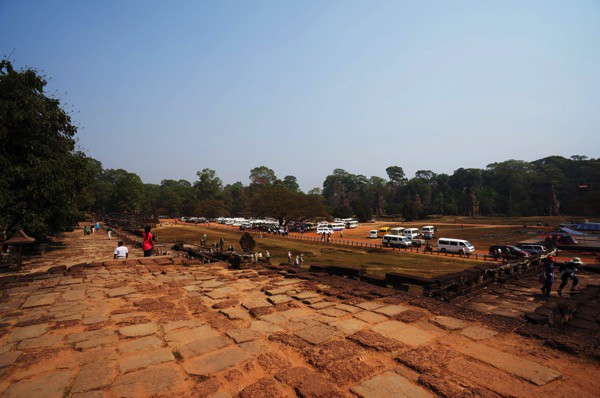 Elephant Terrace1.jpg Elephant Terrace1