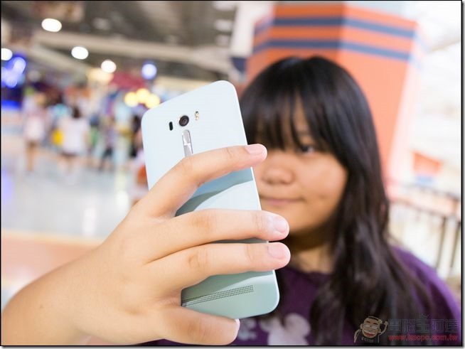 ZenFone-Selfie-17 ZenFone-Selfie-17