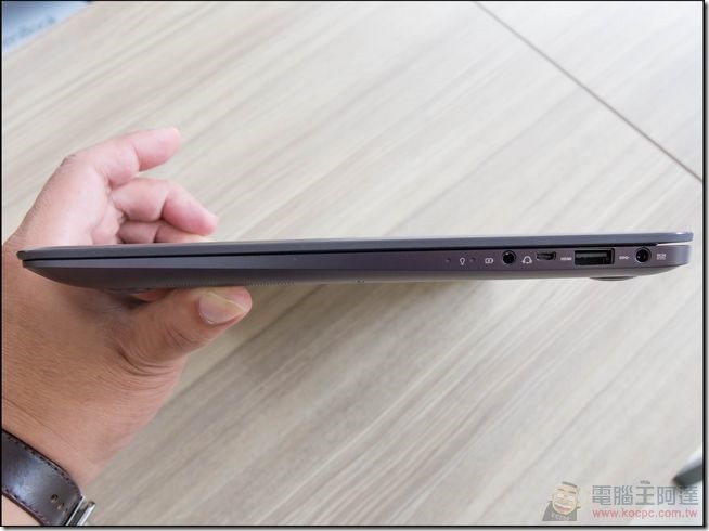 ASUS-UX305-I7-10 ASUS-UX305-I7-10