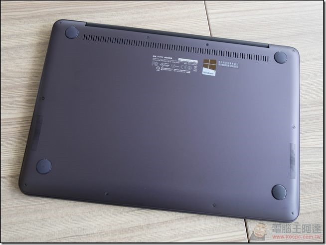 ASUS-UX305-I7-22 ASUS-UX305-I7-22