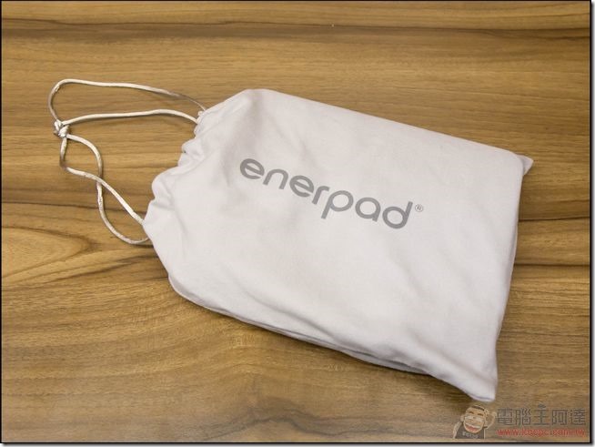enerpod-AC 插座行動電源-09 enerpod-AC 插座行動電源-09
