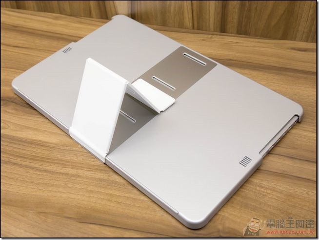 GeChic-On-Lap-1303I-15 GeChic-On-Lap-1303I-15