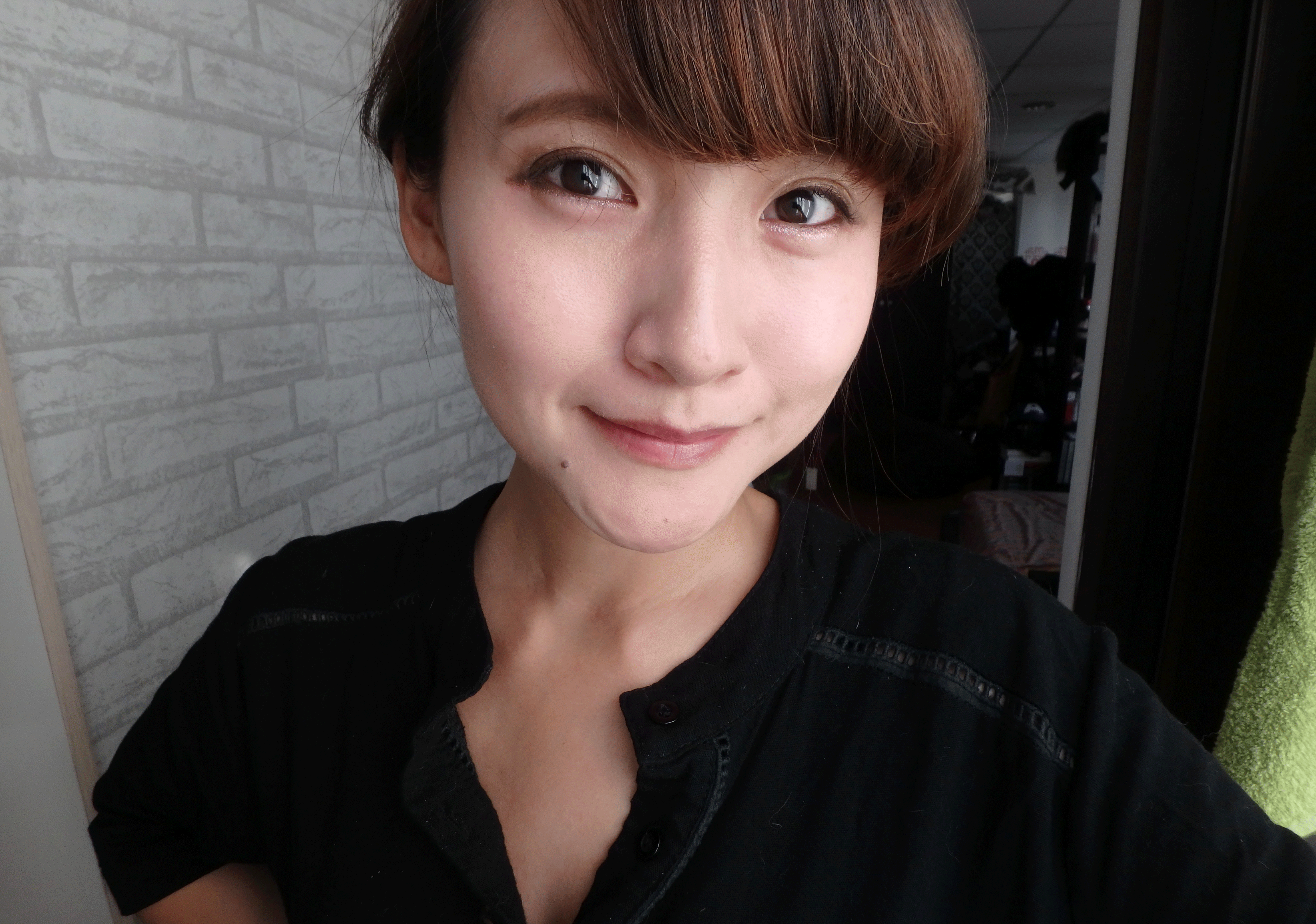 手殘妹妹也做得到,超快完成多用途妝容,白天夜晚兩樣情! - 電腦王阿達 對比