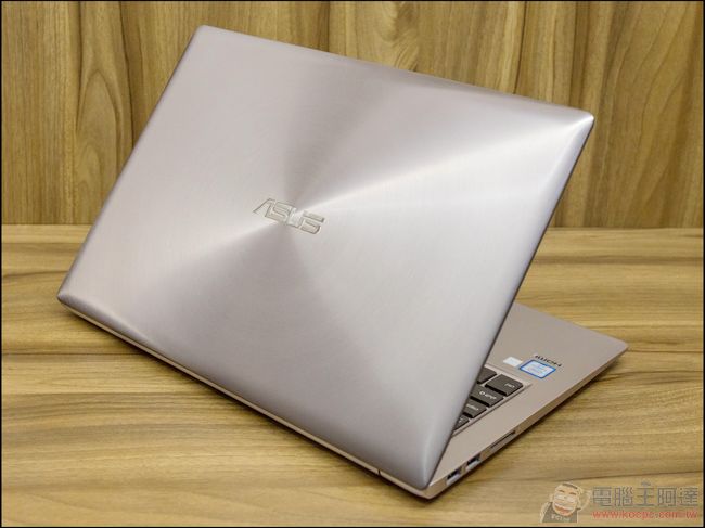 挑戰最高效能Ultrabook!速度,外型,續航兼具的ASUS ZenBook UX303UB煙燻棕開箱評測 - 電腦王阿達 IMG_9856