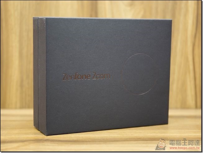 ZenFone-Zoom-02