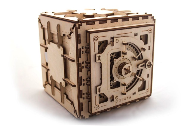 Model safe 1.jpg Model safe 1
