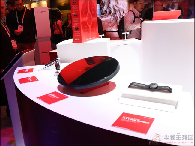 CES2016 Under Armour 展出UA HealthBox,首款智慧慢跑鞋及心律偵測運動耳機 - 電腦王阿達 IMG_0972