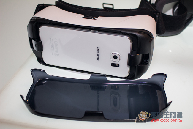 Samsung推出新一代Gear VR 不到三千五就能體驗現今最熱門的虛擬實境 - 電腦王阿達 IMG_5450