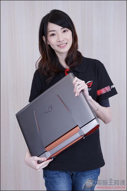 與美女實況主皮皮深度對談!顏值與效能超高的 ASUS ROG G752電競筆電 - 電腦王阿達 S1920x1080_DSC03087