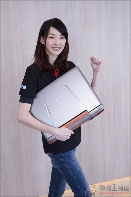 與美女實況主皮皮深度對談!顏值與效能超高的 ASUS ROG G752電競筆電 - 電腦王阿達 S1920x1080_DSC03099