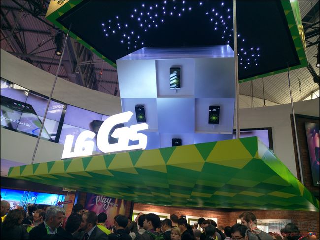 【MWC2016】LG G5實際動手玩 模組化設計還有不少改善空間 - 電腦王阿達 IMAG1798
