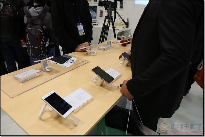 OPPO-MWC2016-07 OPPO-MWC2016-07