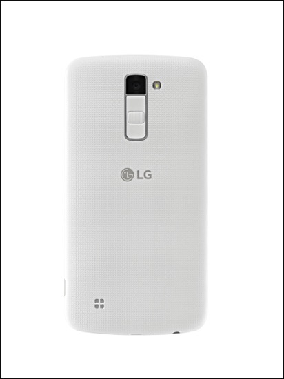 LG K10邊角採鵝卵石般的圓潤設計 側面邊框無多餘按鍵 視覺與觸感上更顯簡潔精煉 背蓋具備獨特編織紋設計 外觀更顯不凡魅力