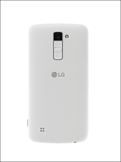 LG K10邊角採鵝卵石般的圓潤設計,側面邊框無多餘按鍵,視覺與觸感上更顯簡潔精煉,背蓋具備獨特編織紋設計,外觀更顯不凡魅力。.jpg LG K10邊角採鵝卵石般的圓潤設計 側面邊框無多餘按鍵 視覺與觸感上更顯簡潔精煉 背蓋具備獨特編織紋設計 外觀更顯不凡魅力