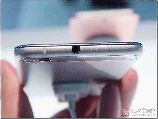 HTC-MWC2016-10 HTC-MWC2016-10