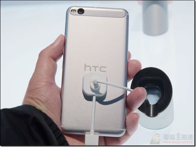 HTC-MWC2016-12 HTC-MWC2016-12