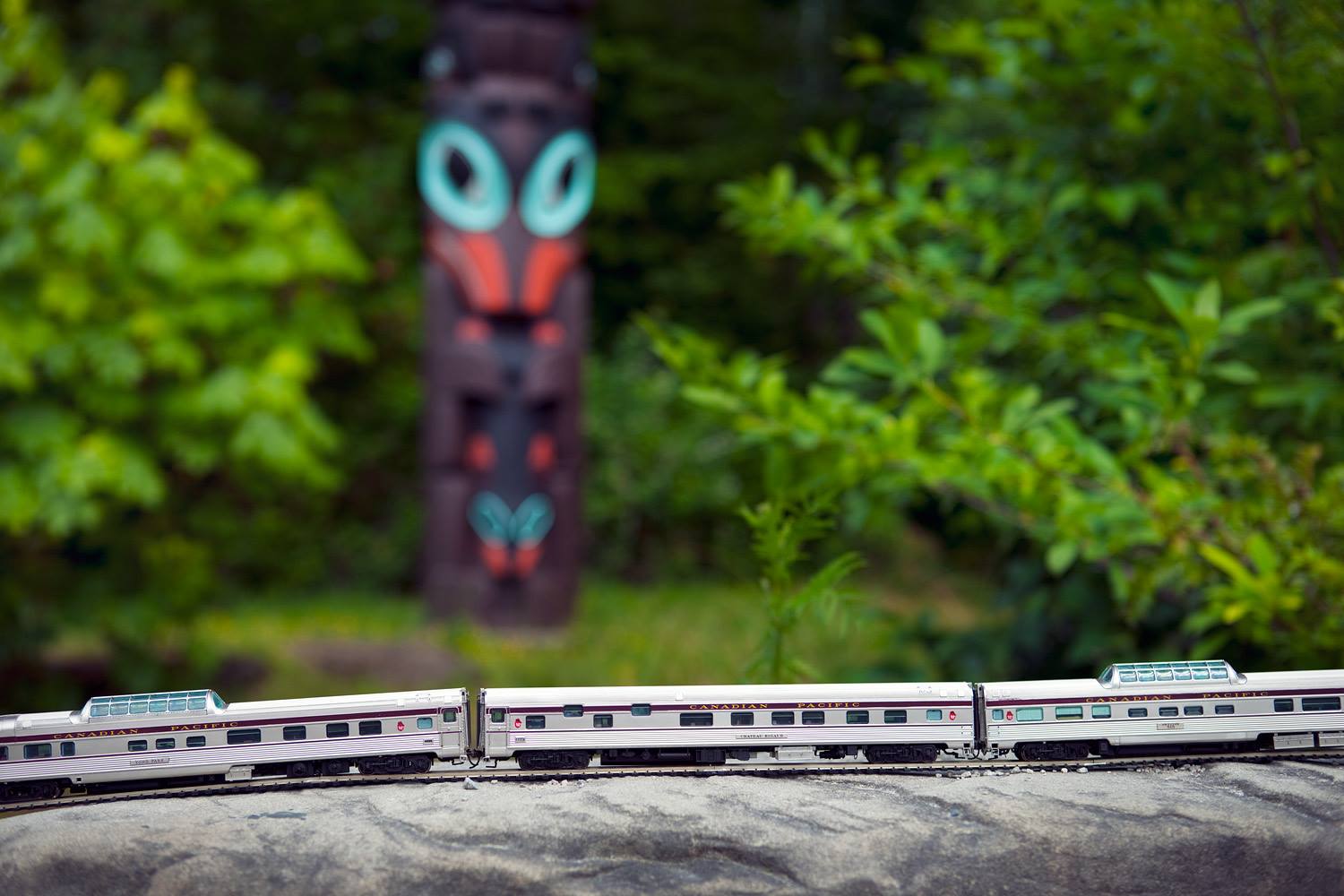 攝影師與微小火車的偽軌道之旅 Ghost Train Crossing Canada - 電腦王阿達 14