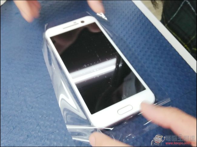買新手機要幹嘛?當然就是去膜斯密碼包膜啊!搶到 HTC 10 的朋友可以出動了! - 電腦王阿達 IMG_20160511_120745