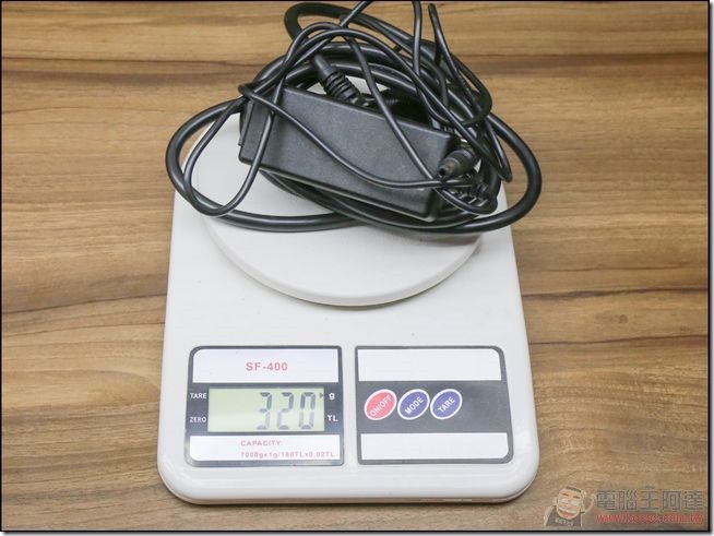 Amacrox-U-one-筆電充電器-05 Amacrox-U-one-筆電充電器-05