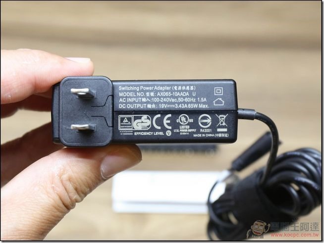 Amacrox-U-one-筆電充電器-04 Amacrox-U-one-筆電充電器-04