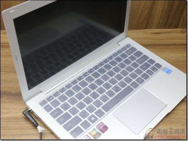 Amacrox-U-one-筆電充電器-13 Amacrox-U-one-筆電充電器-13