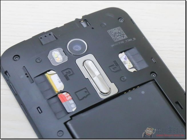 ZenFone-GO-TV-開箱-17 ZenFone-GO-TV-開箱-17