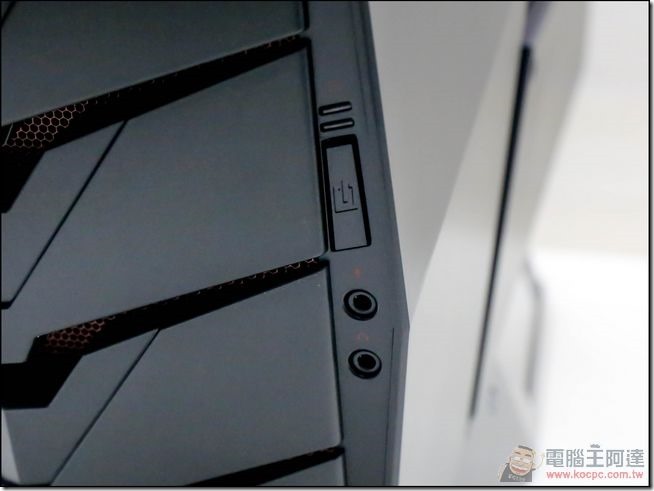 MSI-Aegis-電競桌機開箱-10 MSI-Aegis-電競桌機開箱-10
