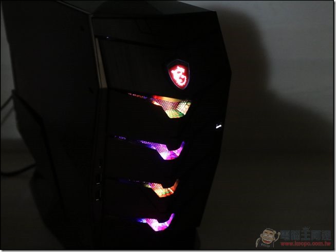 MSI-Aegis-電競桌機開箱-28 MSI-Aegis-電競桌機開箱-28
