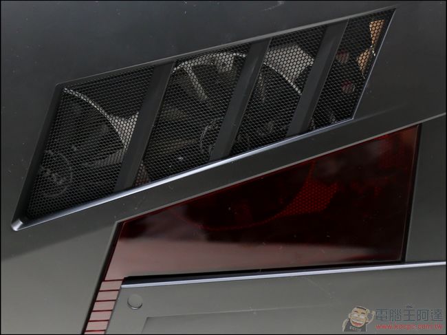 MSI Aegis 電競桌機開箱評測,支援HTC VIVE與聽聲辨位超高性價比的小體積電競主機 - 電腦王阿達 IMG_3398